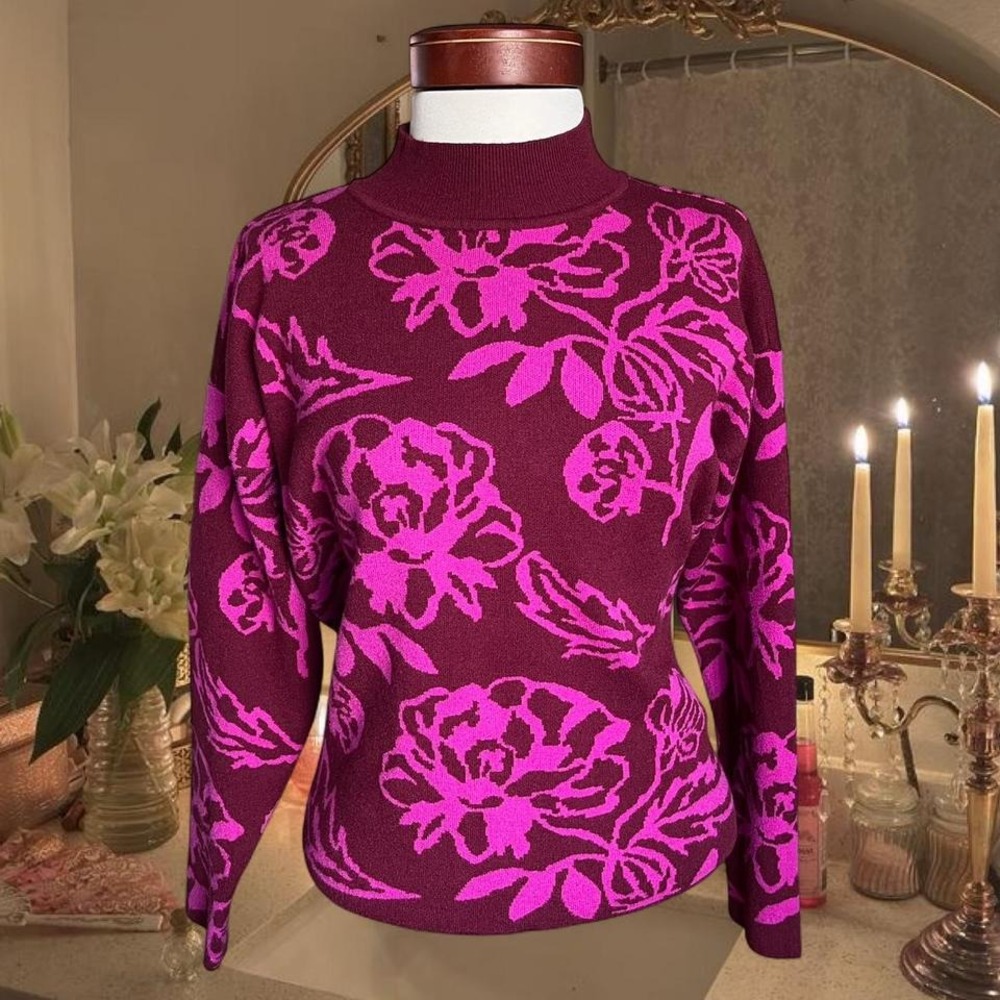 Cyrus Pink Floral Sweater‎ Size Small - Picture 2 of 4